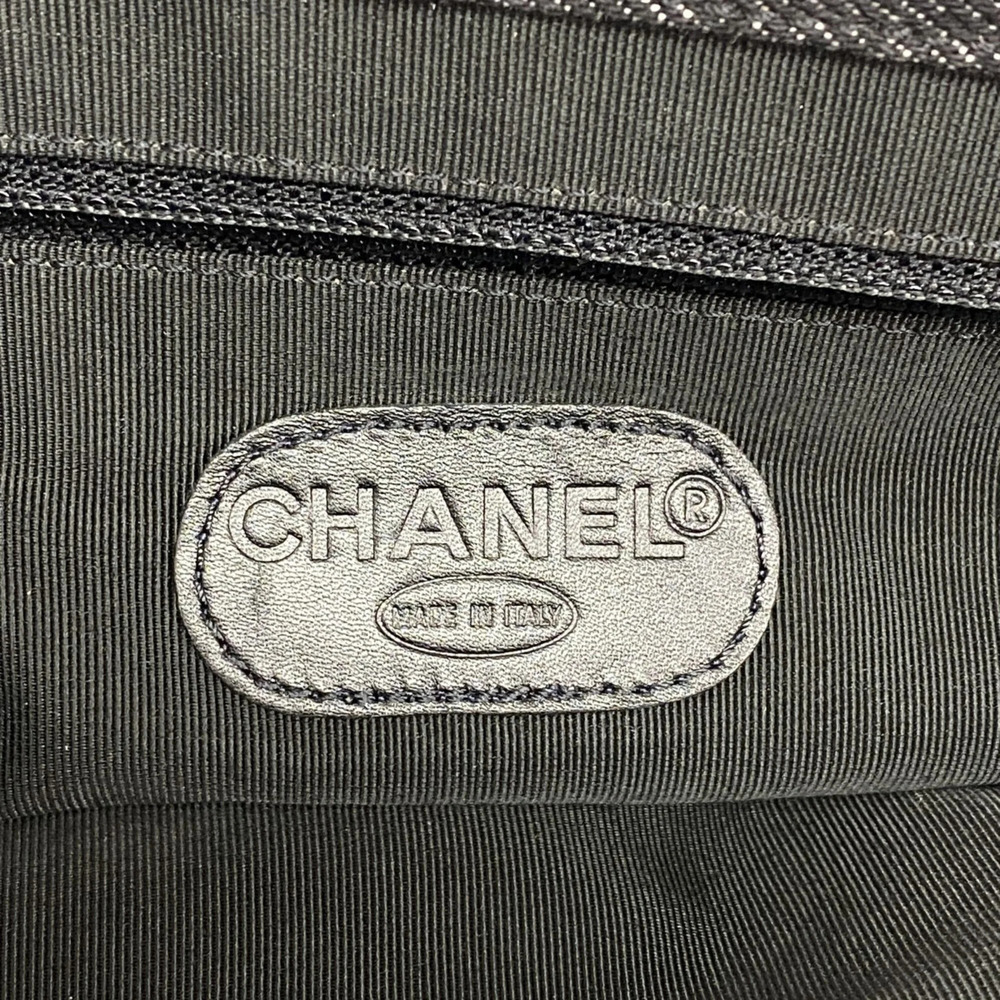 CHANEL Black Tote Bag - Picture 5 of 11